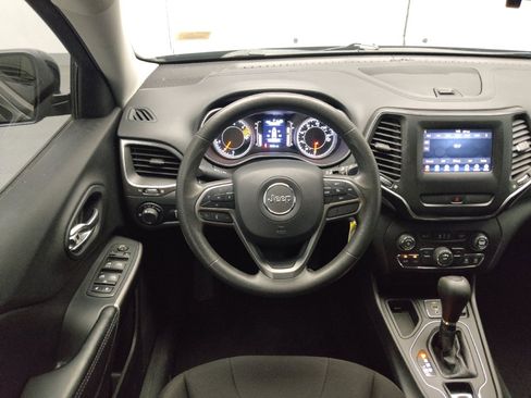 Used 2020 Jeep Cherokee Latitude FWD image 22