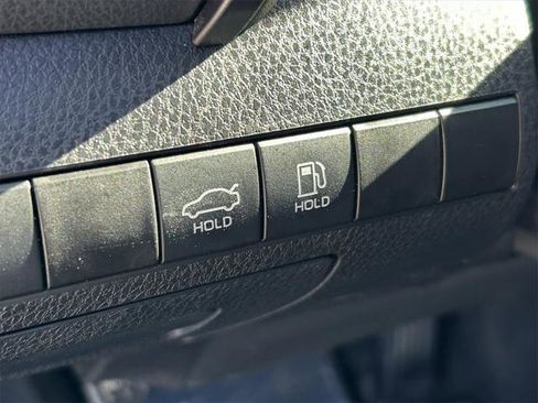 Certified 2021 Toyota Camry SE w/ Carpet Mat Package (TMS) image 24