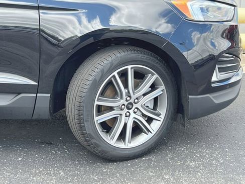 Used 2024 Ford Edge Titanium w/ Equipment Group 301A AWD/4WD image 21