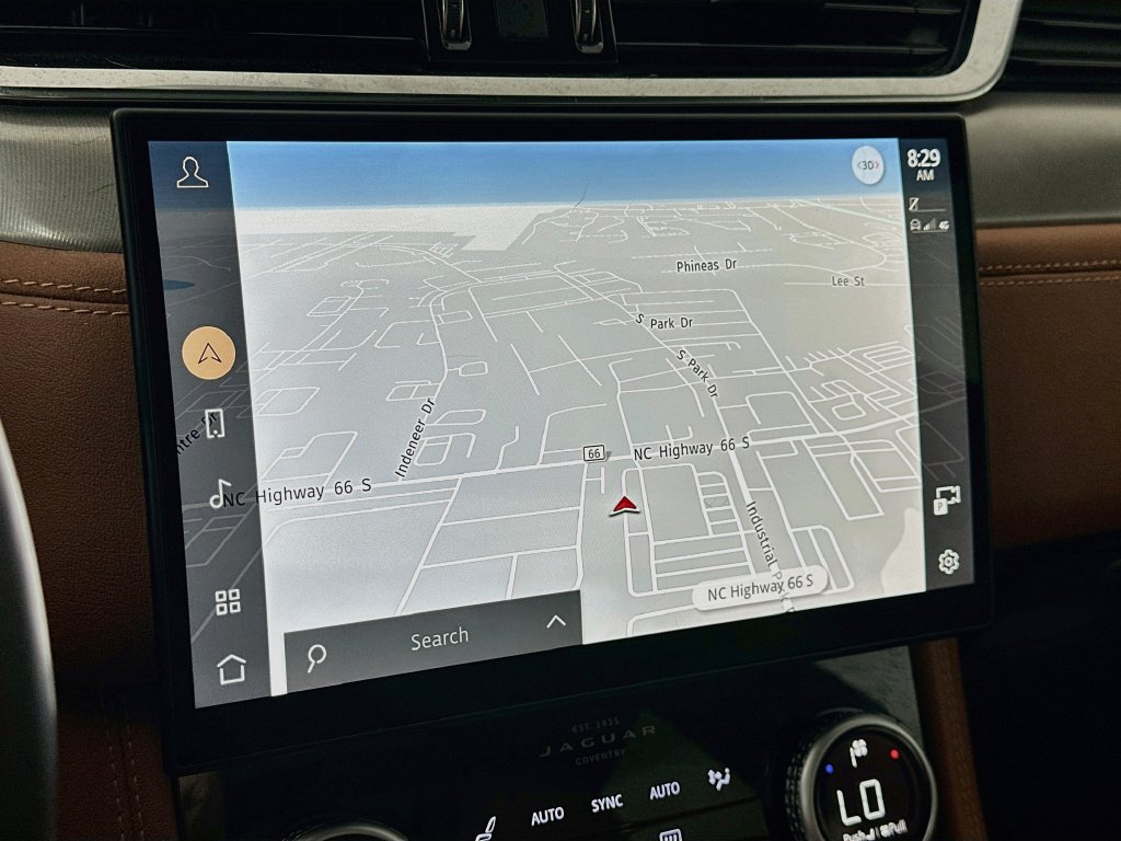 Used 2024 Jaguar F-PACE R-Dynamic S AWD/4WD image 19