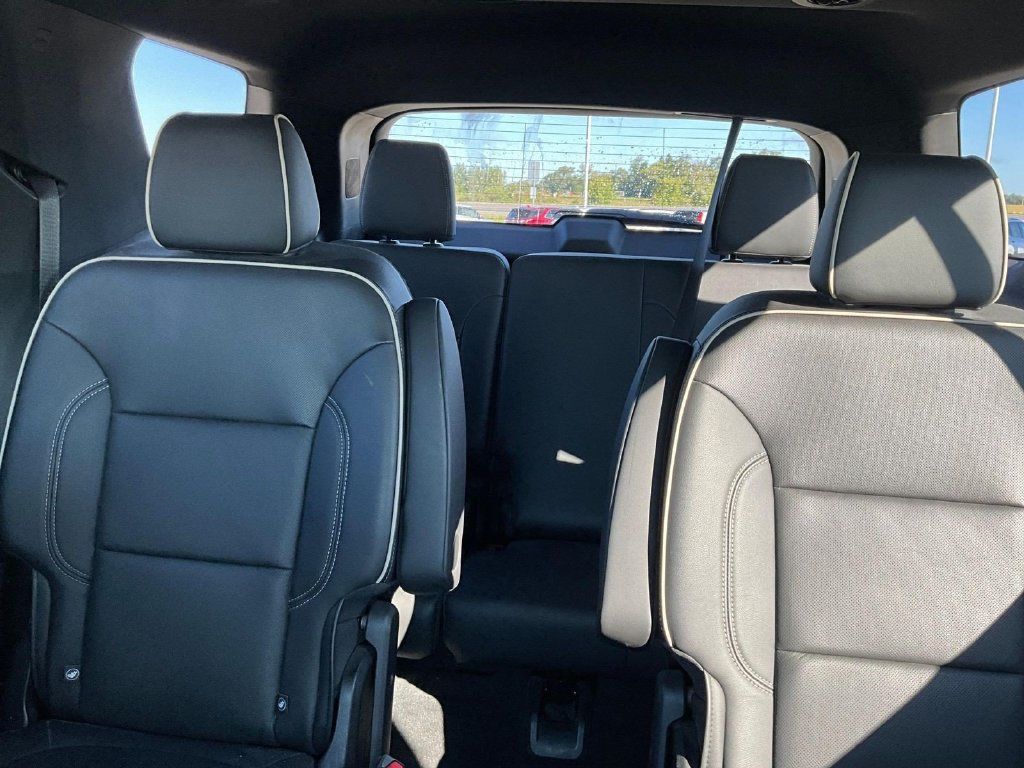 Used 2022 Chevrolet Traverse Premier AWD/4WD image 14