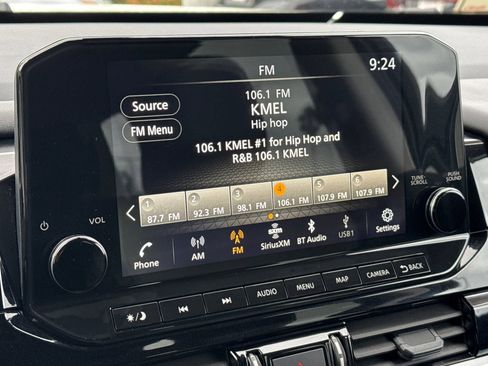 Used 2024 Nissan Pathfinder SL w/ SL Premium Package image 24