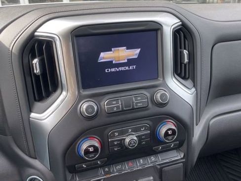 Used 2021 Chevrolet Silverado 1500 LT w/ Z71 Off-Road Package image 5
