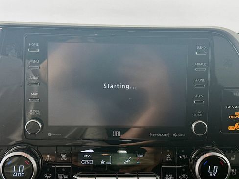 Used 2020 Toyota Highlander Limited AWD/4WD image 15