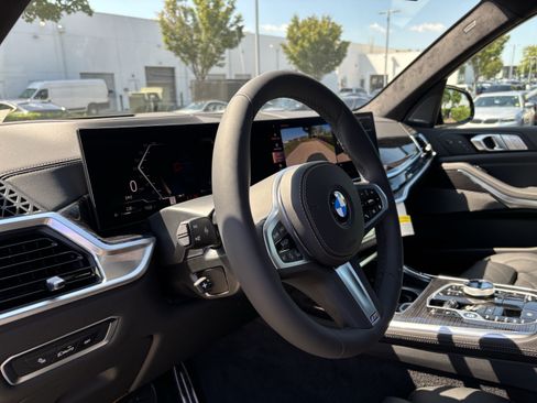 New 2027 BMW X7 xDrive40i w/ Executive Package AWD/4WD image 16