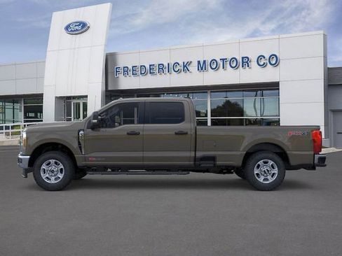 New 2026 Ford F350 XLT w/ FX4 Off-Road Package AWD/4WD image 3