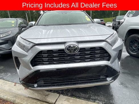 Used 2025 Toyota RAV4 SE AWD/4WD image 14