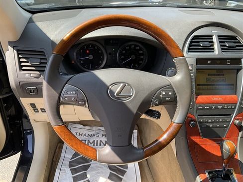 Used 2010 Lexus ES 350 w/ Preferred Accessory Package FWD image 21