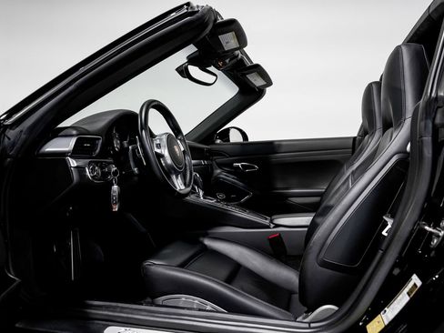 Used 2015 Porsche 911 Targa 4S AWD/4WD image 19