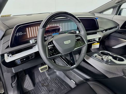 New 2026 Cadillac Optiq Luxury 1 image 9