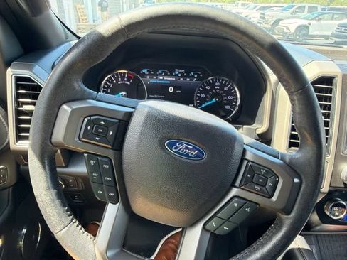 Used 2018 Ford Expedition XLT w/ Equipment Group 202A AWD/4WD image 27