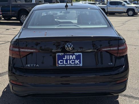 Used 2024 Volkswagen Jetta SE FWD image 3