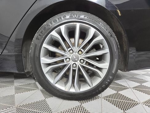 Used 2017 Genesis G80 3.8 AWD/4WD image 11