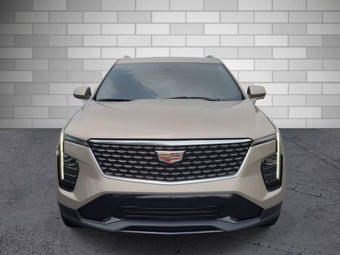 Certified 2025 Cadillac XT4 Premium Luxury FWD image 8