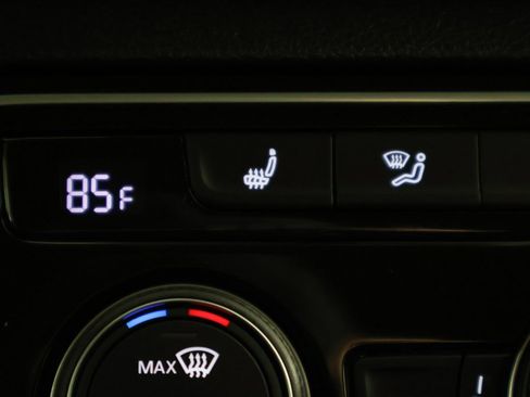 Used 2023 Volkswagen Atlas SE image 43