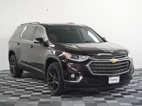 Used 2020 Chevrolet Traverse LT w/ Driver Confidence II Package AWD/4WD image 8