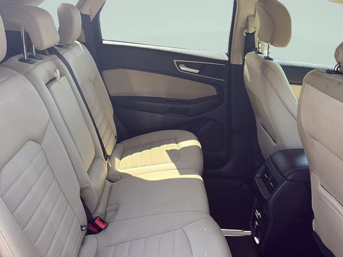 Used 2018 Ford Edge SEL AWD/4WD image 18