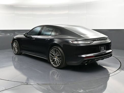 Certified 2022 Porsche Panamera Platinum Edition image 3