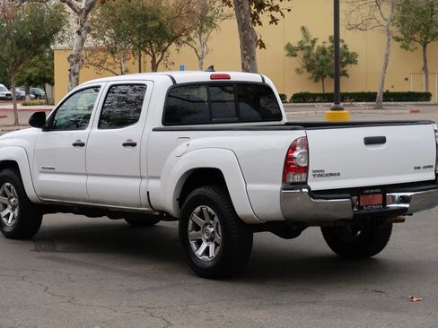 Used 2014 Toyota Tacoma 4x4 Double Cab w/ SR5 Package image 4