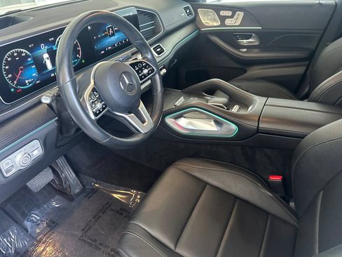 Used 2022 Mercedes-Benz GLS 450 4MATIC image 13