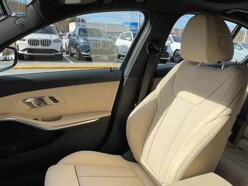 Used 2026 BMW 330i Sedan w/ M Sport Package RWD image 28