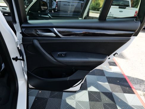 Used 2017 BMW X3 xDrive28i w/ Premium Package image 40