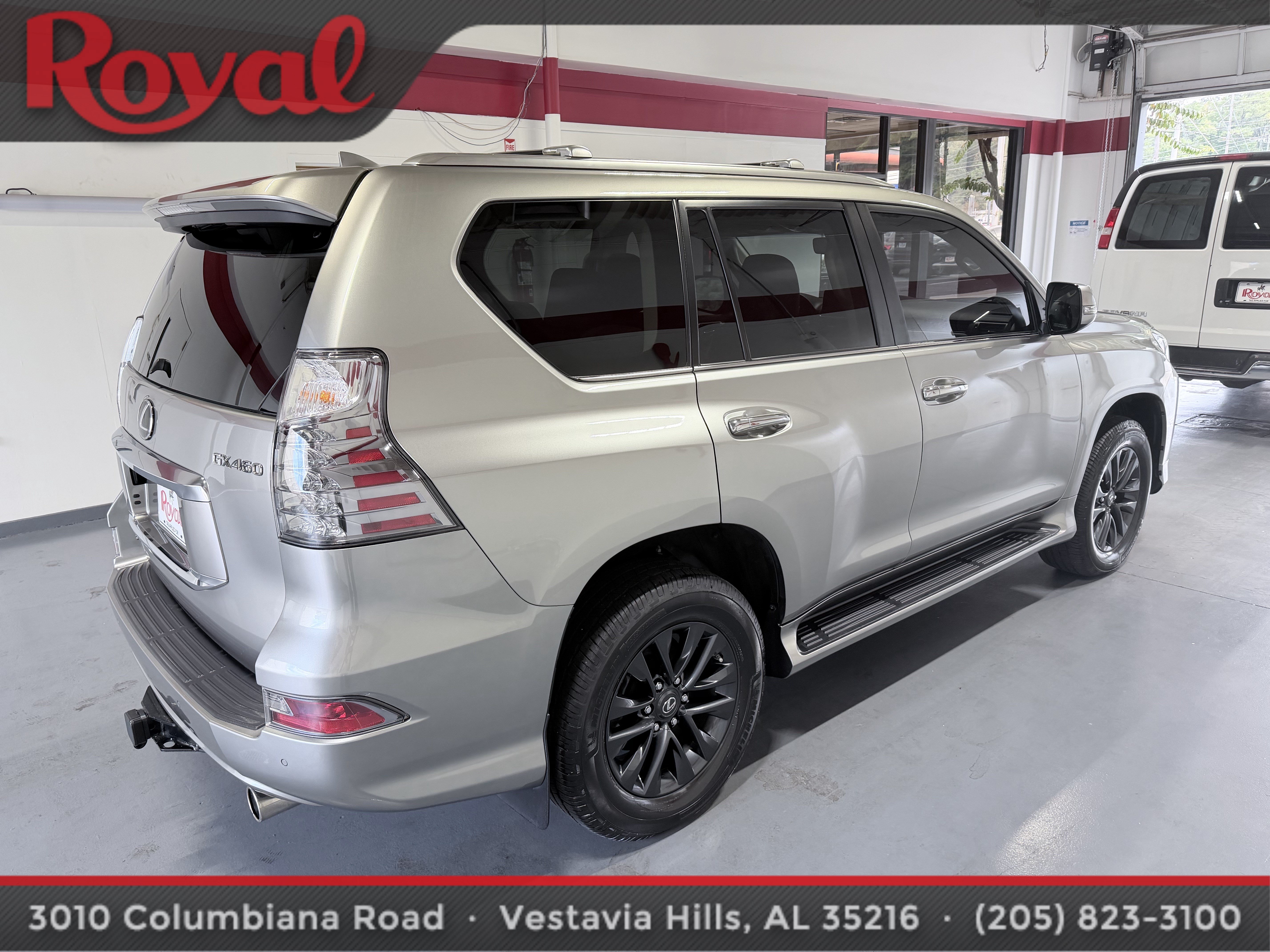 Used 2023 Lexus GX 460 Premium w/ Premium Package AWD/4WD image 4