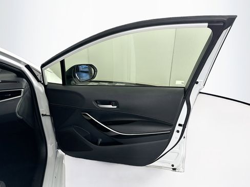 Used 2023 Toyota Corolla XSE image 30