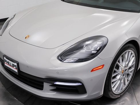 Used 2018 Porsche Panamera 4 AWD/4WD image 12