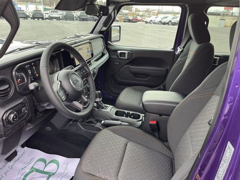 New 2026 Jeep Gladiator Mojave image 2