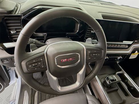 New 2026 GMC Sierra 1500 SLT AWD/4WD image 5