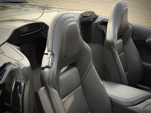 Used 2017 Chevrolet Corvette Stingray Convertible w/ 1LT image 12