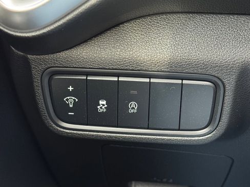 Used 2023 Kia Soul LX image 17