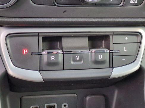 Certified 2022 GMC Terrain SLE w/ Driver Convenience Package image 15