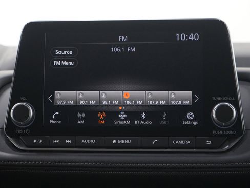 Used 2025 Nissan Rogue SV AWD/4WD image 13