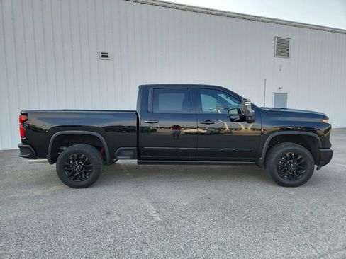 Used 2025 Chevrolet Silverado 2500 High Country w/ Midnight Edition AWD/4WD image 10