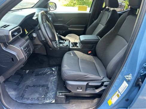 Certified 2026 Toyota Tacoma SR5 AWD/4WD image 27