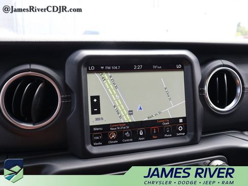 Used 2020 Jeep Wrangler Unlimited Sahara AWD/4WD image 31