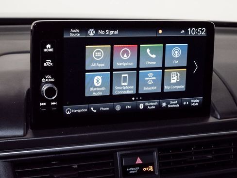 Used 2025 Honda Pilot Black Edition image 19