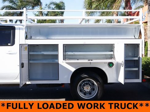 Used 2025 Chevrolet Silverado 3500 LT w/ Convenience Package image 7