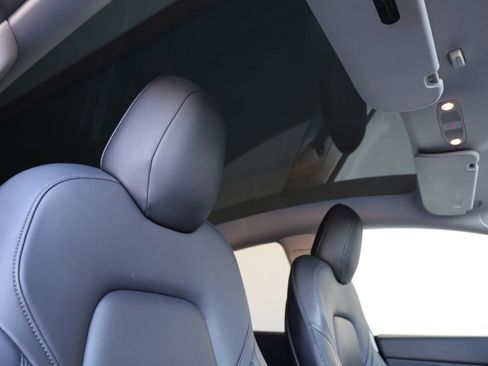 Used 2020 Tesla Model Y Long Range AWD/4WD image 31