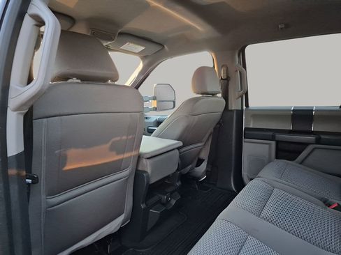 Used 2022 Ford F250 XLT w/ FX4 Off-Road Package image 18