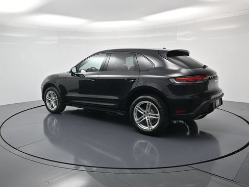 Certified 2026 Porsche Macan AWD/4WD image 3