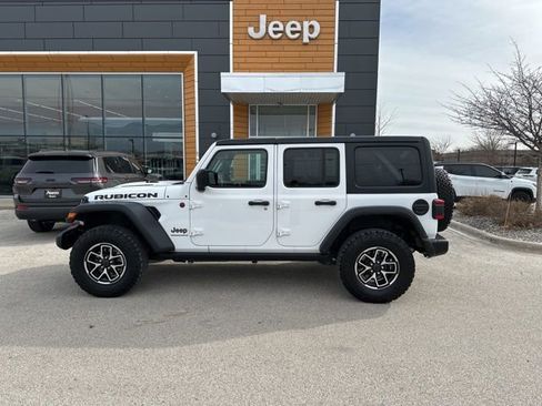 Used 2024 Jeep Wrangler Unlimited Rubicon AWD/4WD image 10