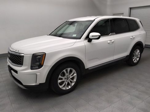 Used 2020 Kia Telluride LX AWD/4WD image 2