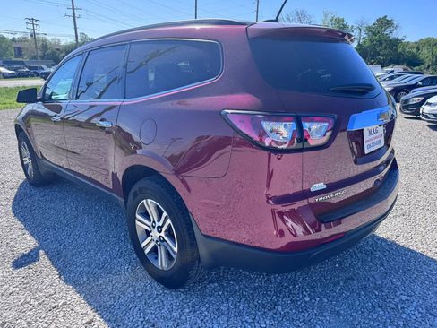 Used 2017 Chevrolet Traverse LT FWD image 4