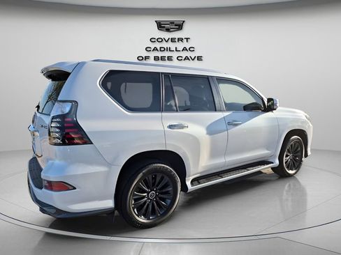 Used 2023 Lexus GX 460 Luxury w/ Sport Design Package image 9