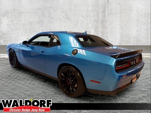 Used 2023 Dodge Challenger SRT Hellcat w/ Driver Convenience Group image 4