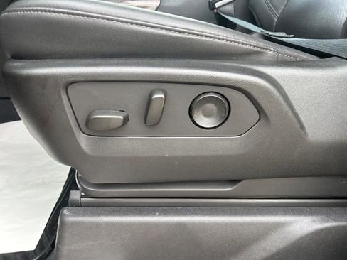 Used 2022 Chevrolet Silverado 1500 LTZ w/ LTZ Convenience Package II image 16