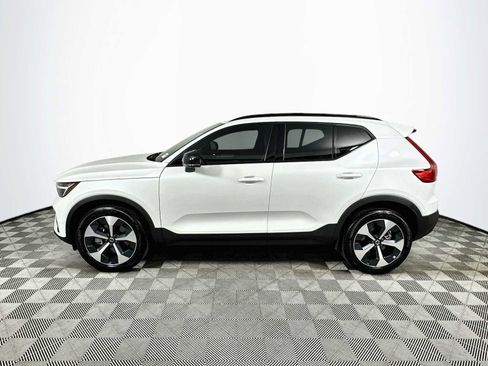 Used 2026 Volvo XC40 B5 Plus w/ Protection Package Premier AWD/4WD image 4